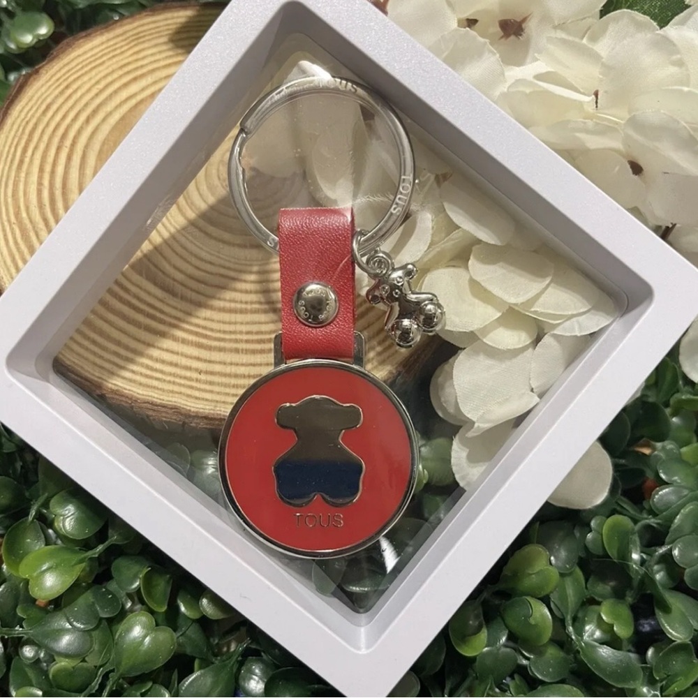 (Firm price )Key chain brilliant colors metal